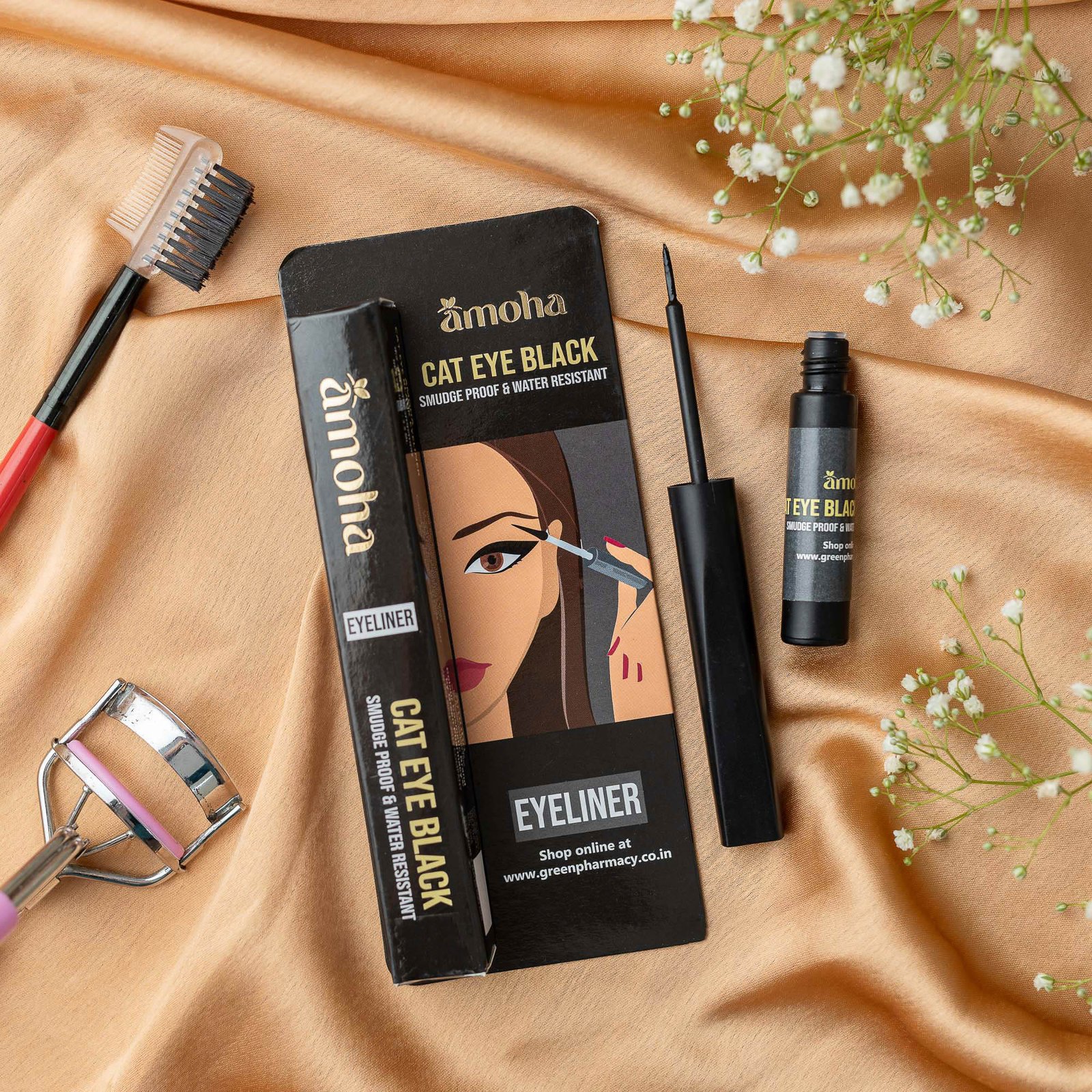 amoha-eyeliner-cat-eye-black